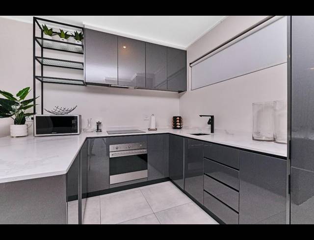 1 BEDROOM PROPERTY TO RENT IN HYDE PARK